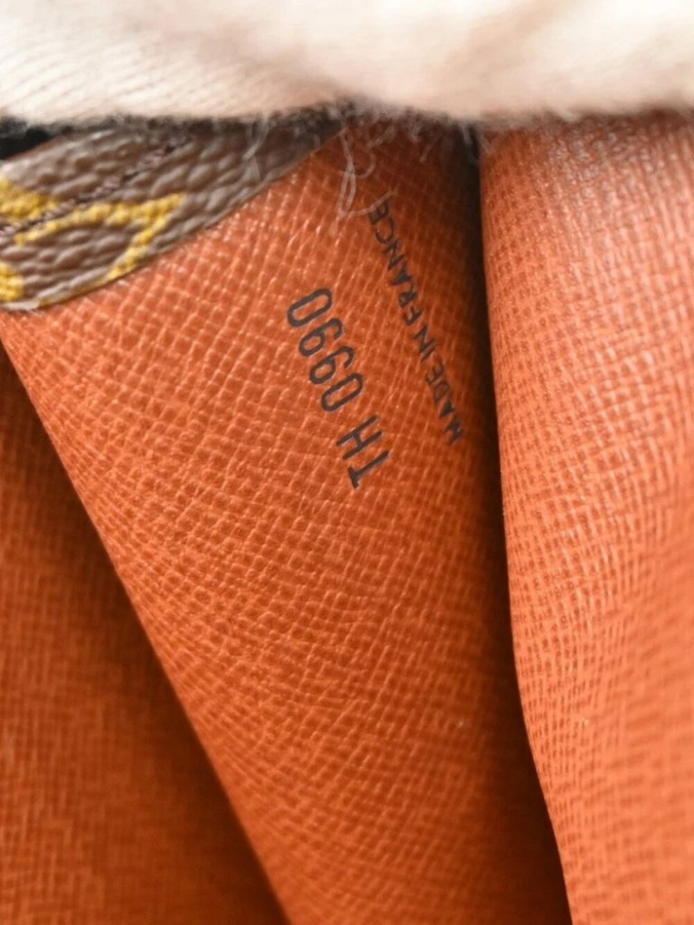 LOUIS VUITTON POCHE DOCUMENTS BUSINESS BAG - Picture 9 of 10